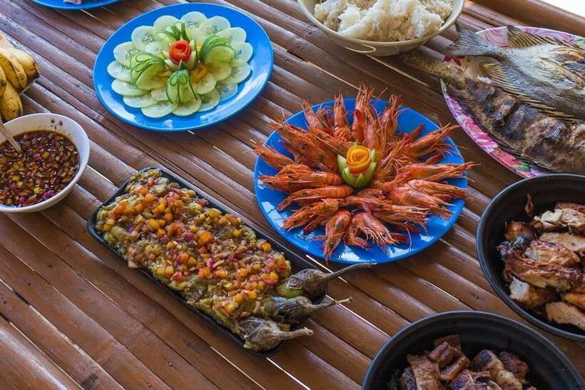 Coron: Barracuda Lake, Skeleton Wreck, Twin Lagoon Boat Tour - Reef Garden offers the day’s best snorkeling