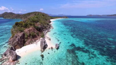 Coastal Cliffs, Beach & Malcapuya Island Hopping Tour