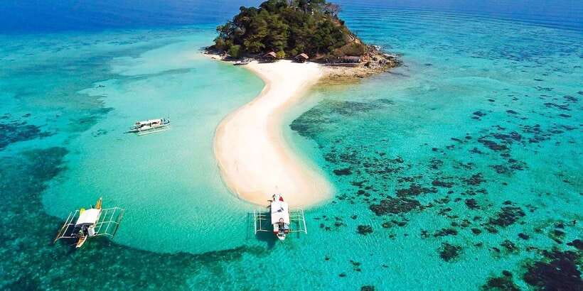 Coron Island Escapade: A Tropical Feast & Adventure - Timing, comfort, and the long boat day