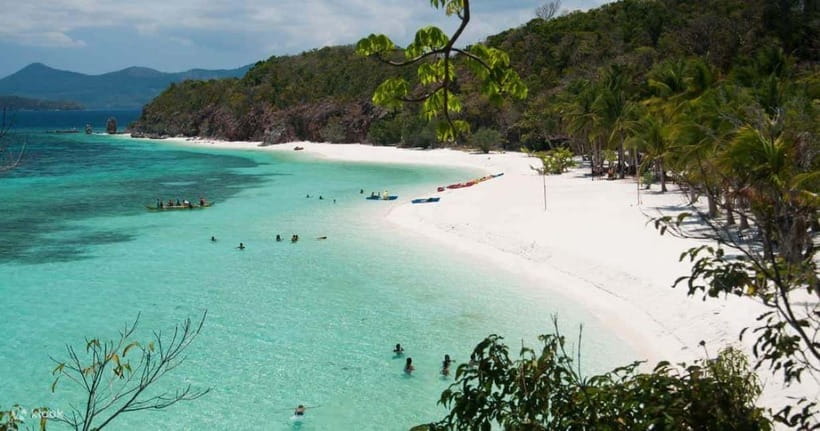 Coron: Island Escapade Tour with Lunch - The Morning Pickup and Boat Departure
