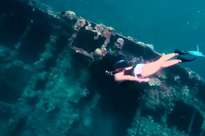 Coron Island Hopping Tour B with Skeleton Wreck & Barracuda Lake - Barracuda Lake: warm water, cool water, and limestone walls