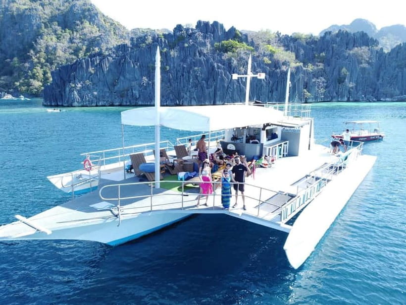 Coron Island: Premier Trimaran Tour - Banul Beach and the barbecue lunch