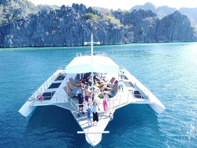 Coron Island: Premier Trimaran Tour - Kayangan Lake and the famous viewpoint