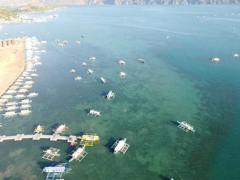 CORON: Kayangan Lake, Baracuda Lake and Twin Lagoon, etc. - Twin Lagoon gives you two kinds of water