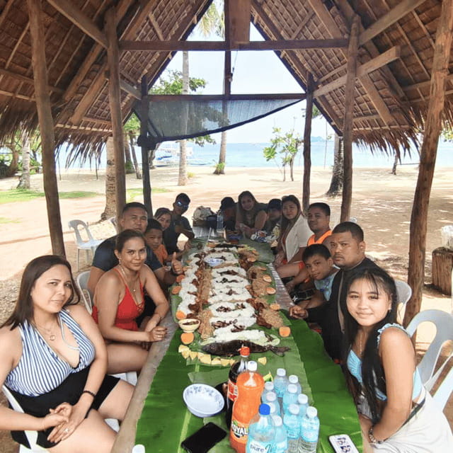 Coron Palawan - Island Escapade w/ Beachside Buffet Lunch - The group size and pace