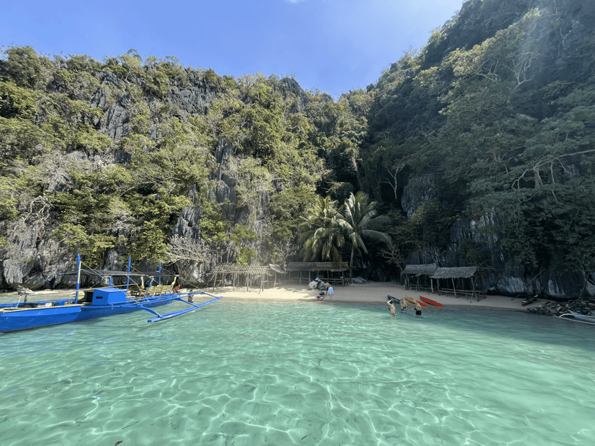 Coron: Private Boat Hire with Guided Tour and Lunch on Beach - Who will enjoy this Coron tour most