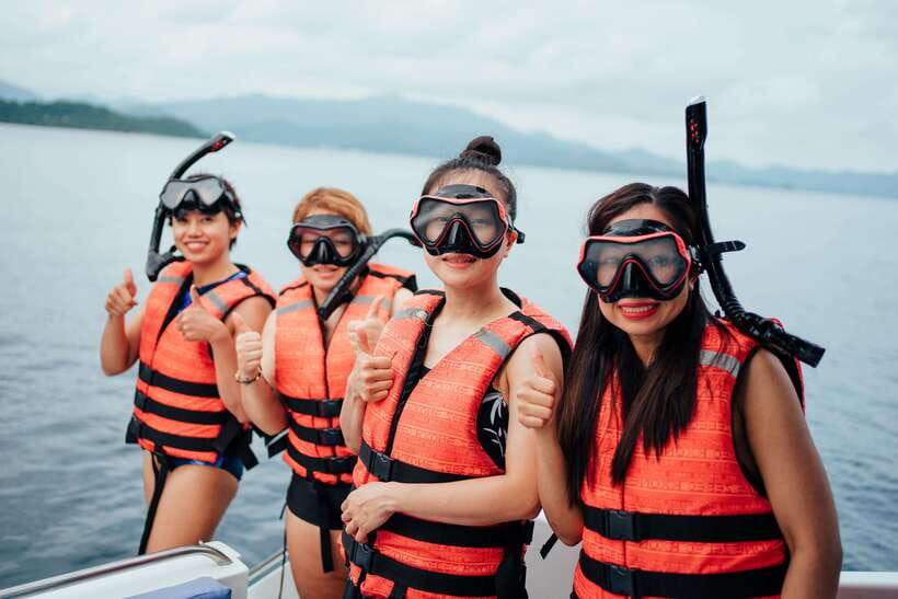 Coron: Private Island-Hopping Tour on a Yacht or Speedboat - The photographer and drone option
