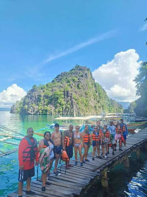 CORON TOUR - PRIVATE BOAT RENTAL with LUNCH (7 Destinations) - The guides are a major part of the value