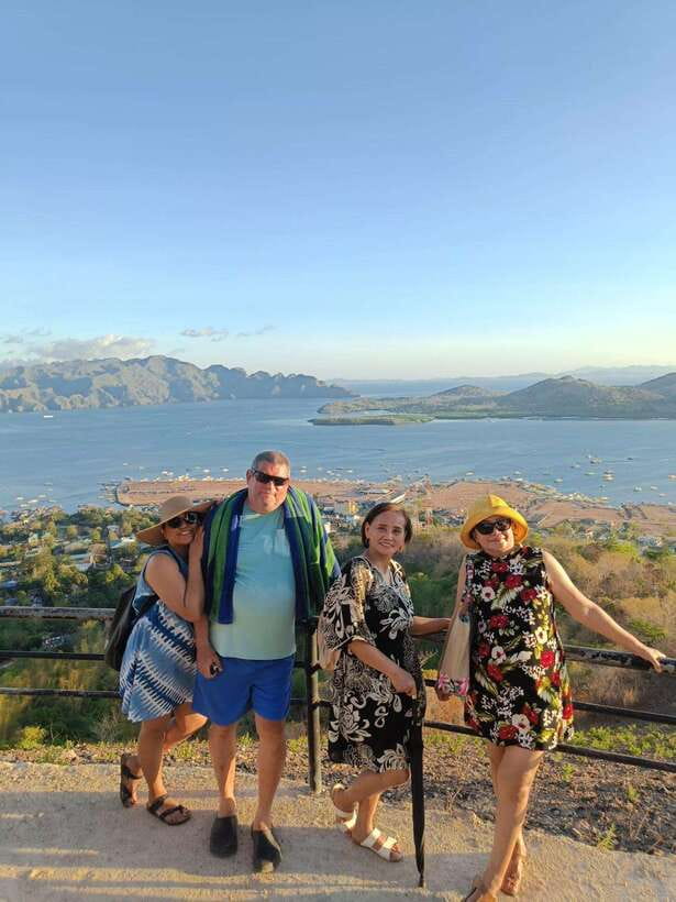 Coron Town Tour: Maquinit Hotspring & Mt. Tapyas Trekking - Ending at Maquinit Hot Spring