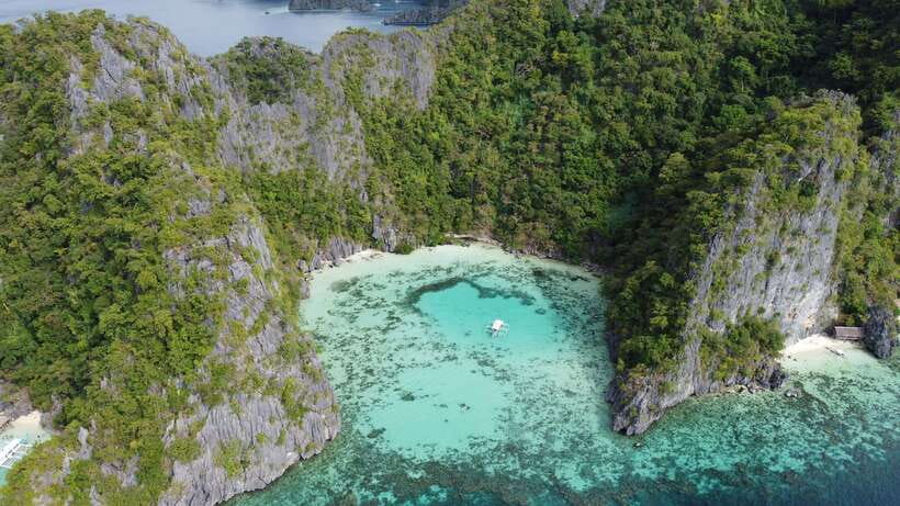 Coron Ultimate Tour: 7 Destinations with Lunch & Transfers - Lusong Coral Garden and Quin Reef