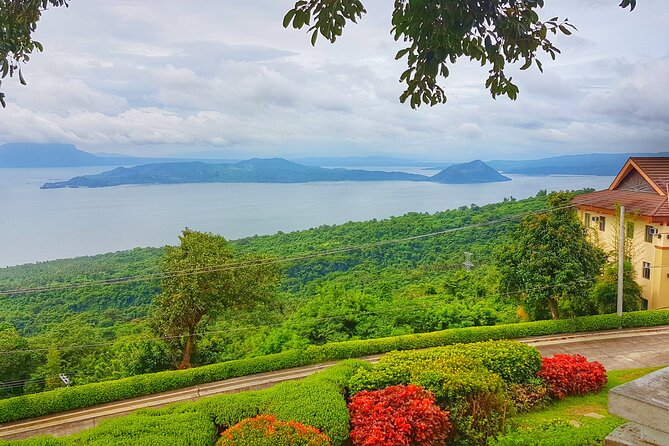 Discover Tagaytay's Countryside: Half-Day Sightseeing Tour - The road from Manila to Tagaytay
