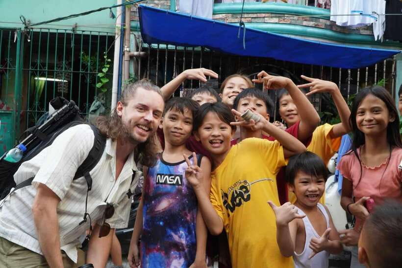 Discover the Real Manila with a Local Guide - Filipino food in a real neighborhood setting