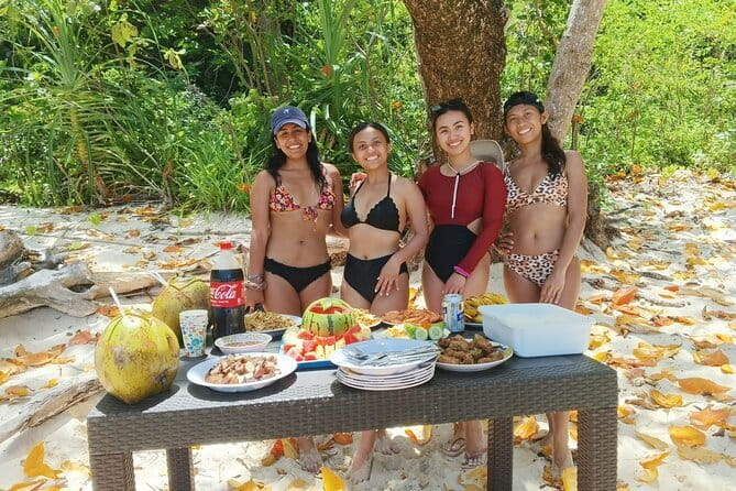 El Nido Group Tour A with Beach Lunch - Big Lagoon: calm water beneath limestone cliffs