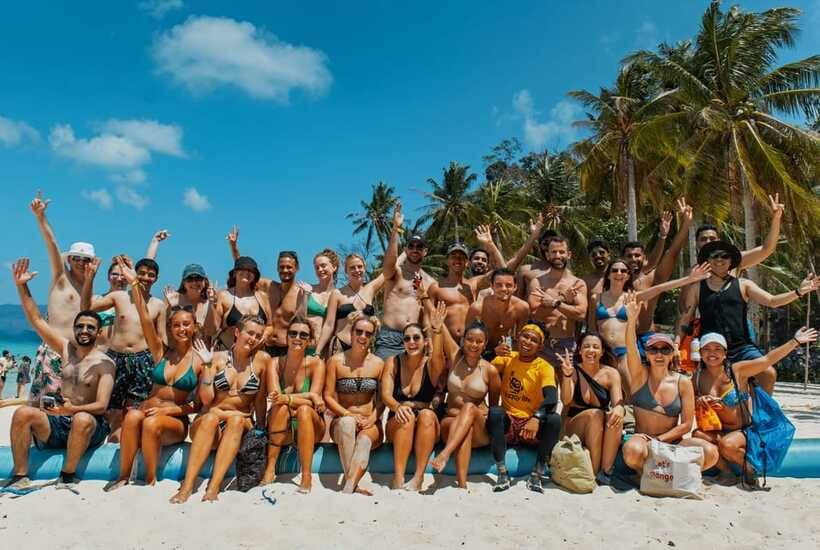 El Nido: Island Hopping Adventure by Haqqy Life - The secret lunch stop: two hours to eat and swim