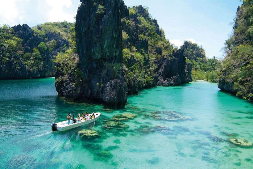 El Nido: Island Hopping Tour A Lagoons and Beaches - Big Lagoon: the reason most people choose Tour A