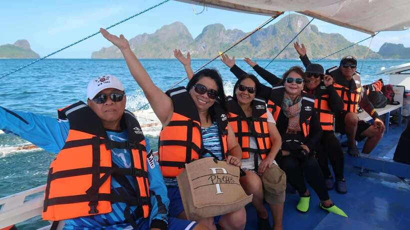 El Nido: Island Hopping TOUR A with Lunch, Transfer & EDTF - Secret Lagoon: a short passage with a big payoff