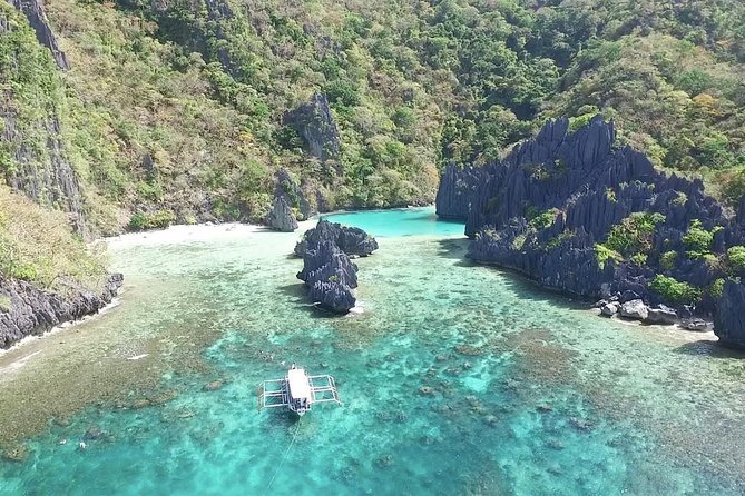 El Nido Island Hopping Tour D with Lunch - Starting at 9 a.m. near El Nido