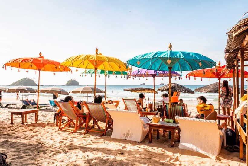 El Nido: Jeepney Adventure Tour with Lunch - The guides shape the whole day