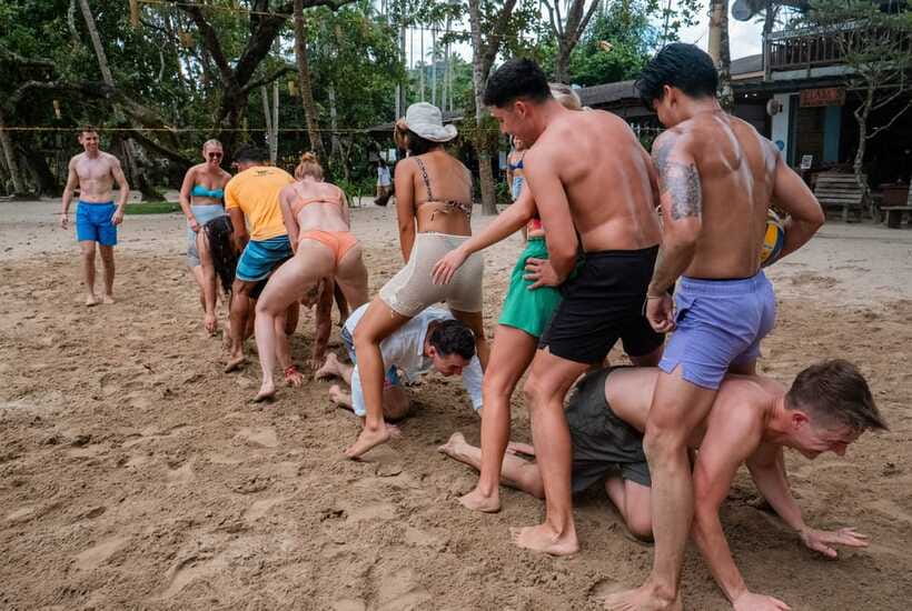 El Nido: Jeepney Adventure Tour with Lunch - A farm lunch turns food into a shared event