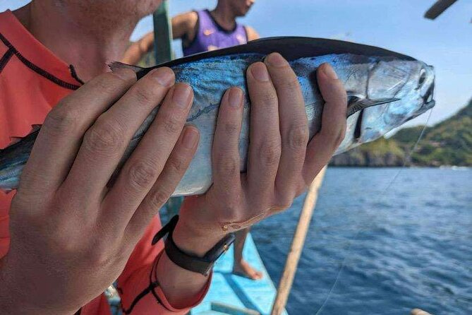 El Nido Palawan fishing with local Fisherman with lunch - The 8:00 am pickup and private boat start
