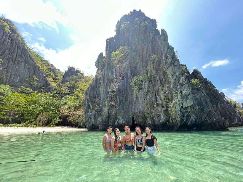 El Nido: Shared Island Hopping Tour C with Buffet Lunch - Key points to know before you book