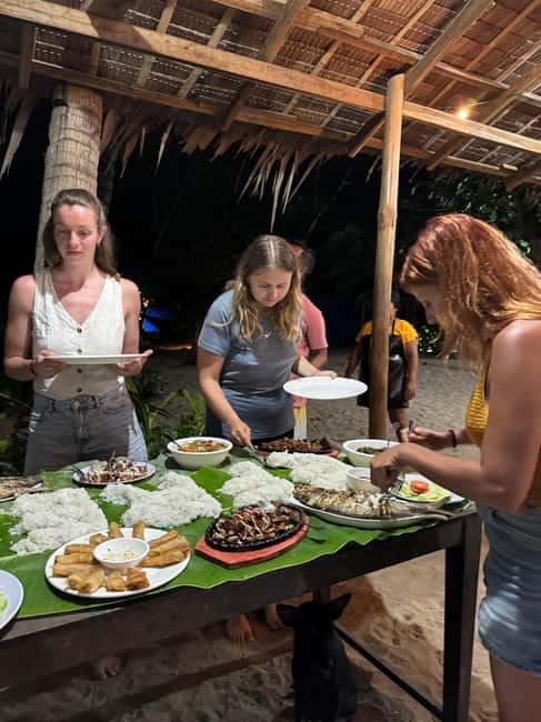El Nido, Sibaltan: Family Dinner, Bonfire and Karaoke - Karaoke with two microphones and songs from around the world