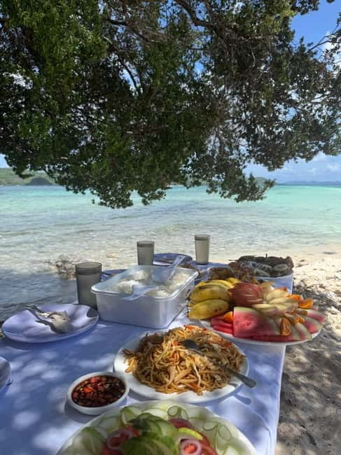 El Nido, Sibaltan: Private Snorkeling & Secret Islands Tour - A Filipino lunch on an untouched beach
