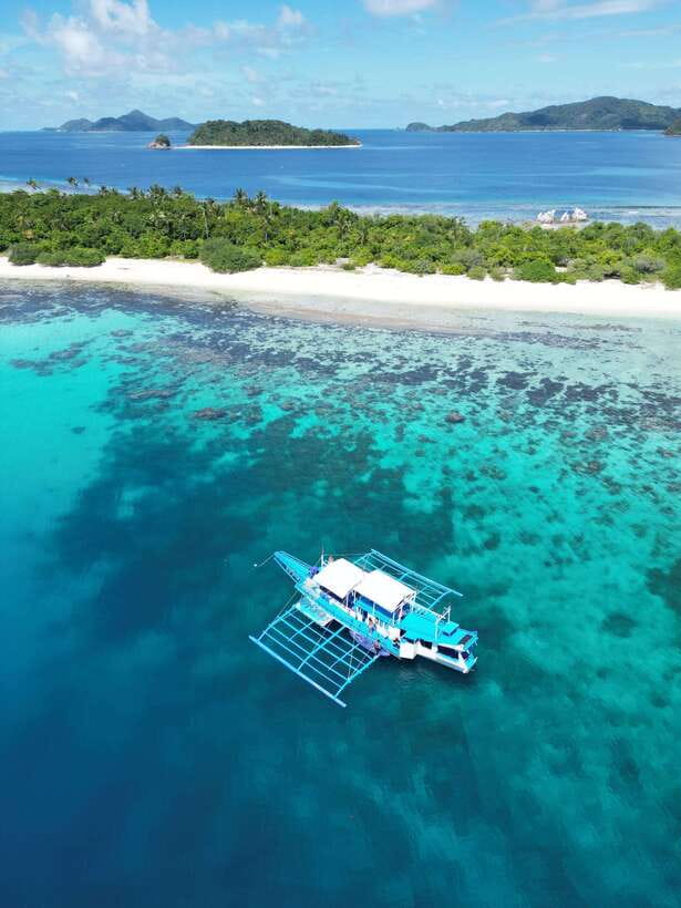 El Nido to Coron: 3-Day 2-Night Island-Hopping Expedition - Food, drinks, and the surprisingly strong kitchen