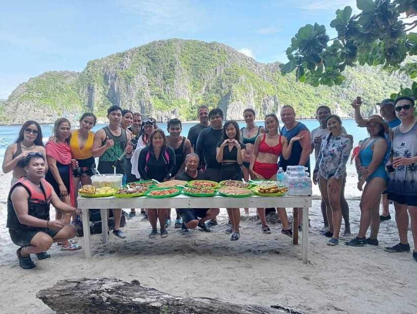 El Nido Tour C: Explore Hidden & Secret Beach Adventure - Secret Beach and the swim through the cliffs