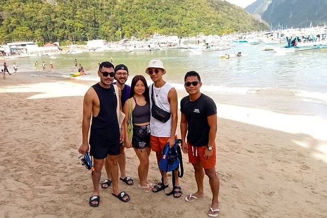 El Nido Tour D Full Day w/ Beach Lunch - Cadlao Lagoon: rock walls on Cadlao Island