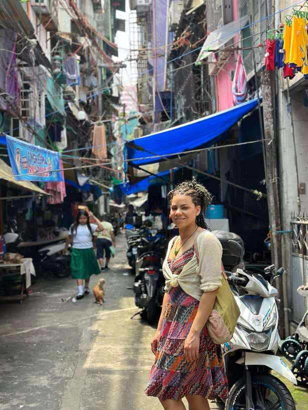 Explore Manila Slums and Hidden Market - The wet market and the hidden market route