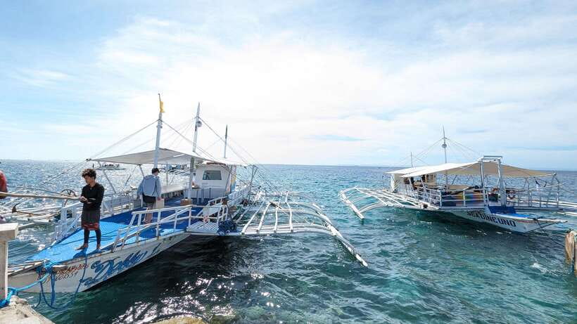 From Cebu: Island Hopping to 3 islands with BBQ lunch - What the guide and crew add to the day