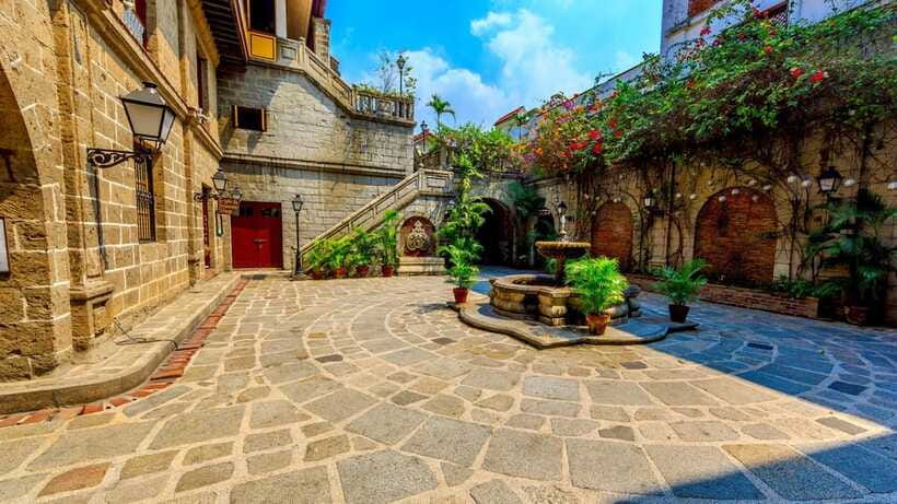 Half-Day Heritage Tour: Manila’s Historic Gems - Guides, Drivers, and the Human Side of the Tour