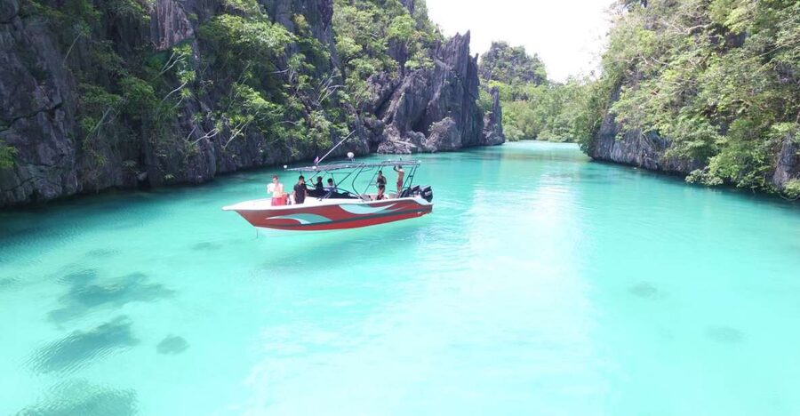 Half-Day Seasation Premium Speedboat Group Island Hopping - Starting at Corong-Corong with a clear meeting plan