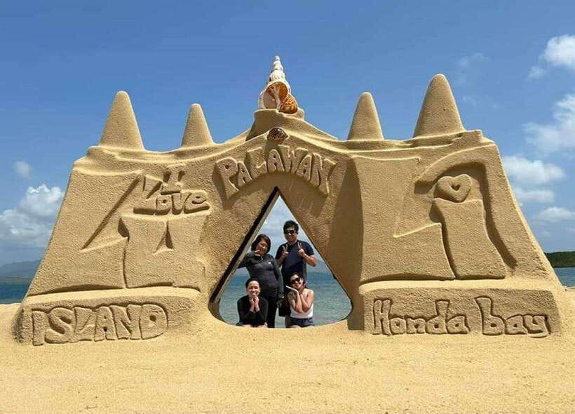 Honda Bay Island: Island Tour with Lunch & Transfer - Transport, group size, and the private upgrade