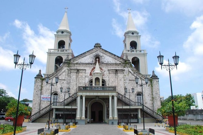 Iloilo City Tour (Garin Farm, Molo Mansion/Church, Vanishing Mansion) - Molo Mansion, a restored house facing the plaza