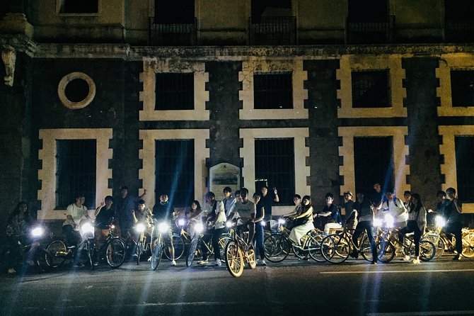 Intramuros Sunset Tours by Bambike - Plaza Roma and Manila Cathedral