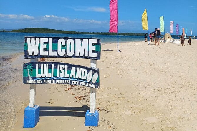 Joiners Honda Bay Island Hopping Tour - Lunch adds real value to the $38 price