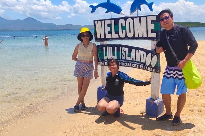 Joiners Honda Bay Island Hopping Tour - Luli Island offers a sandbar and a platform