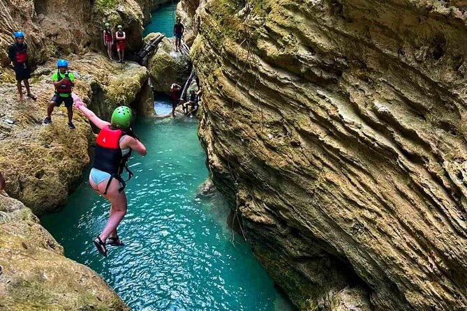 Kawasan Canyoneering Adventure Package from Cebu - Kawasan Canyoneering at a Glance