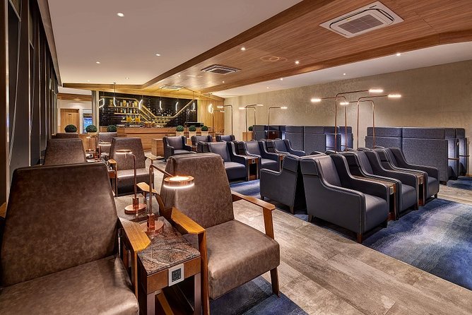 Mactan Cebu International Airport Plaza Premium Lounge - Lunch and dinner: light meals, sandwiches, and snacks