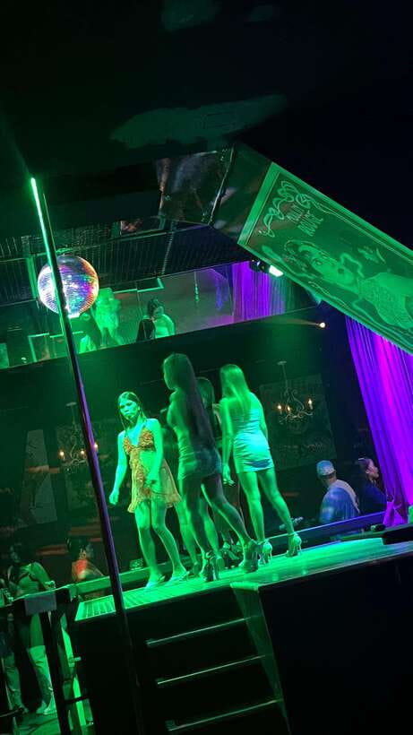 Makati Bar Crawl, GoGo Bar, Club, and Live Band - What this four-hour Makati night is really about