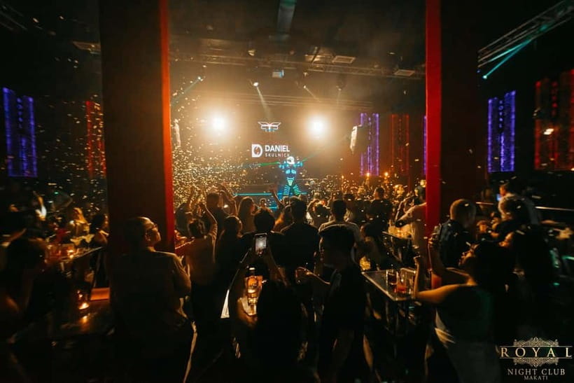 Makati Nightlife: VIP Access to Clubs, Rooftops & Go-Go Bars - Octopus or Royal: the main VIP benefit