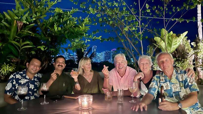 Makati Rooftop Barhopping with Local Guide - Key points at a glance