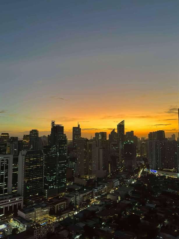 Makati Street food Tour, End with a Rooftop City View - Who should book this experience?
