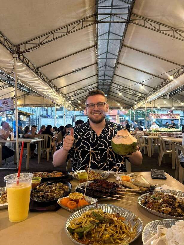Makati Street food Tour, End with a Rooftop City View - Starting at City Garden Grand Hotel