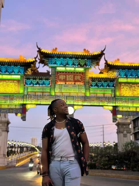 Manila: Chinatown Nighttime Tour by Tuk-Tuk - Chinese temples, shops, and night-market atmosphere