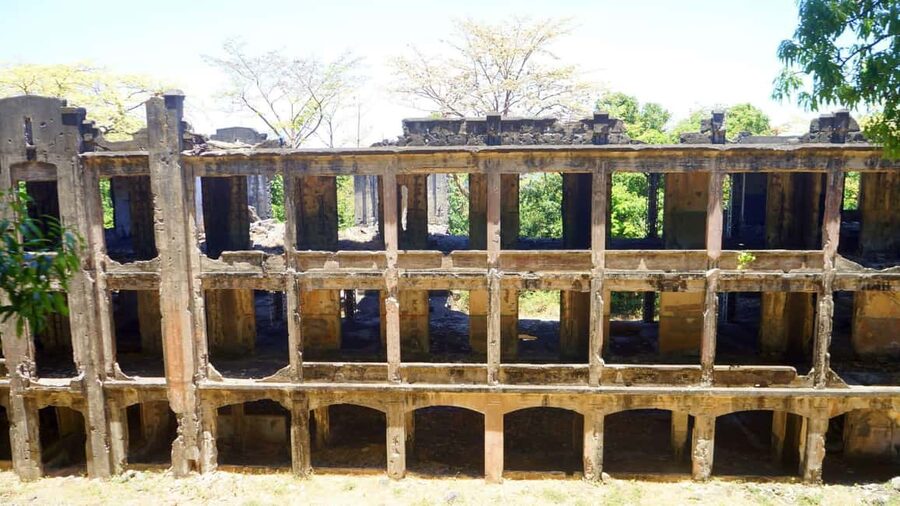 Manila: Corregidor Island Guided Tour w/Hotel Pick up & Drop - Lunch gives the long day a needed break