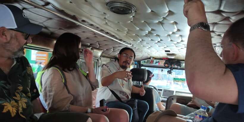 Manila Food Tour: Introduction to Philippine Street Food - Sizzling dishes and the fun of shared tasting