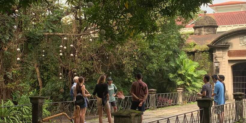 Manila: Guided Sunset Bamboo Bike Tour in Intramuros - Fort Santiago: The Main History Stop